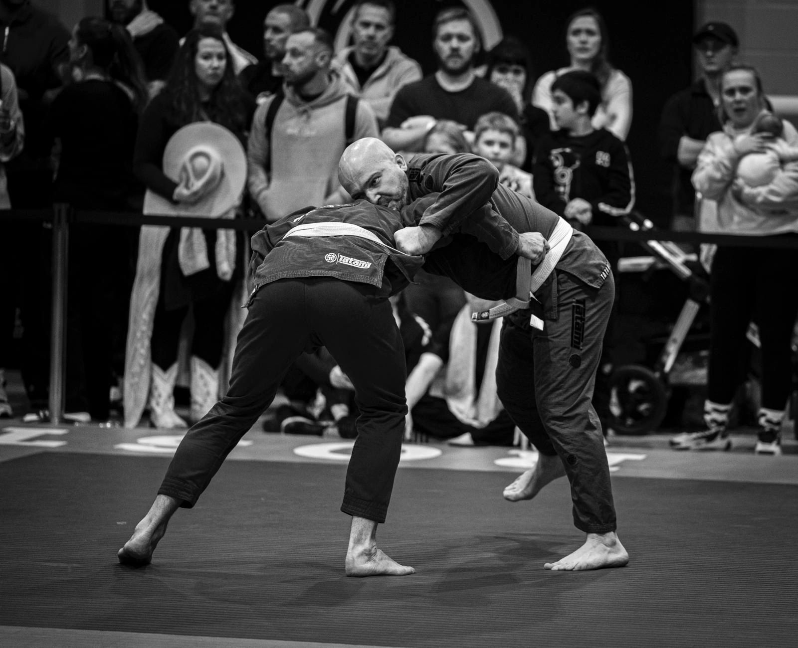 Luptă în picioare la o competiție de Brazilian Jiu-Jitsu